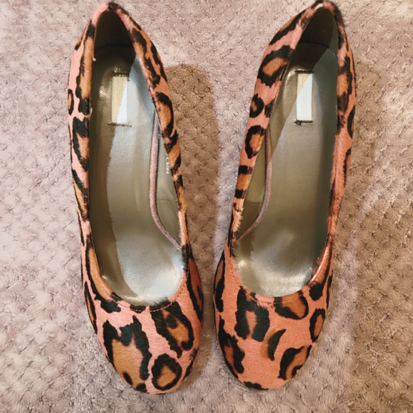 COOPERATIVE Calfskin Leopard Print Platform Wedge. Never Worn - Picture 2 of 6